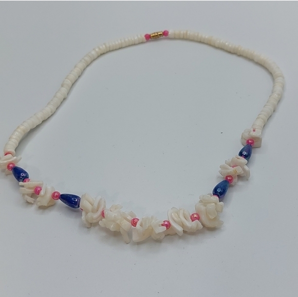 White Heishi Beads and Shell Hawaiian Choker Necklace - Picture 2 of 5